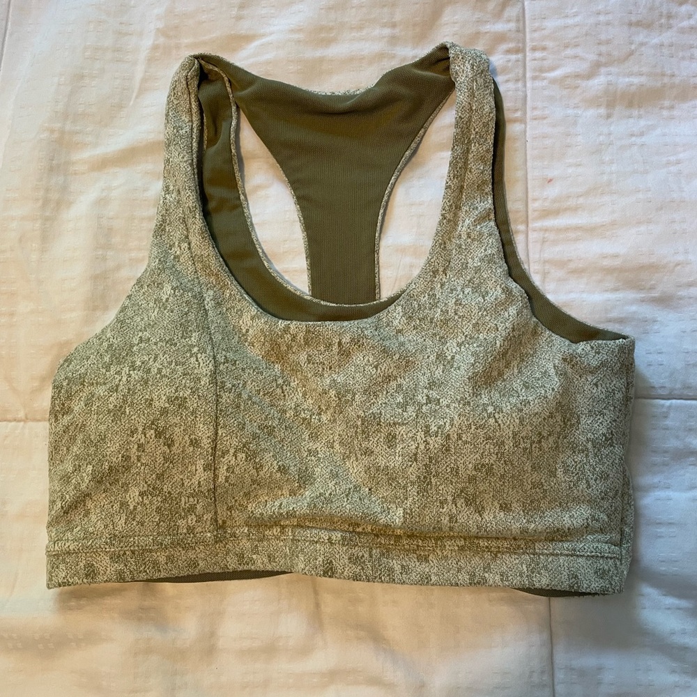 Gymshark Padded Sports Bra. Green and White. Size Medium.